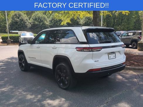 Certified 2023 Jeep Grand Cherokee Altitude AWD/4WD image 3