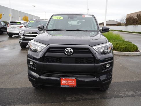 Used 2021 Toyota 4Runner Limited image 7