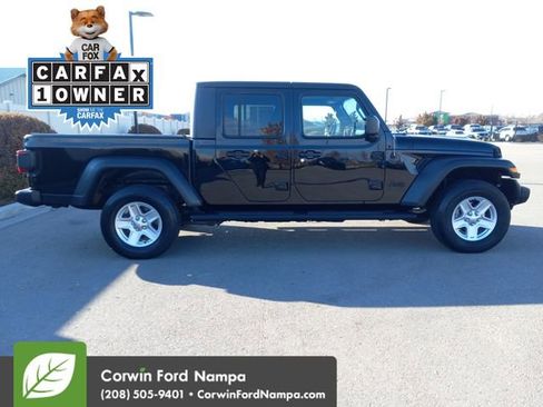 Used 2020 Jeep Gladiator Sport w/ Quick Order Package 24S image 2