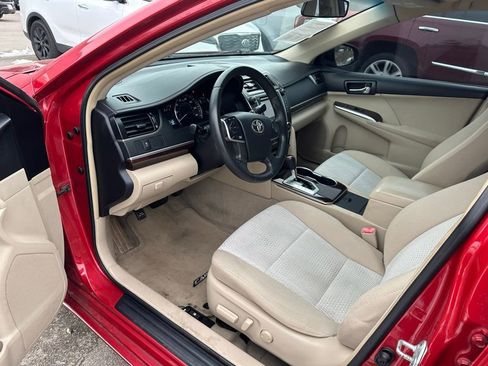 Used 2012 Toyota Camry XLE image 12