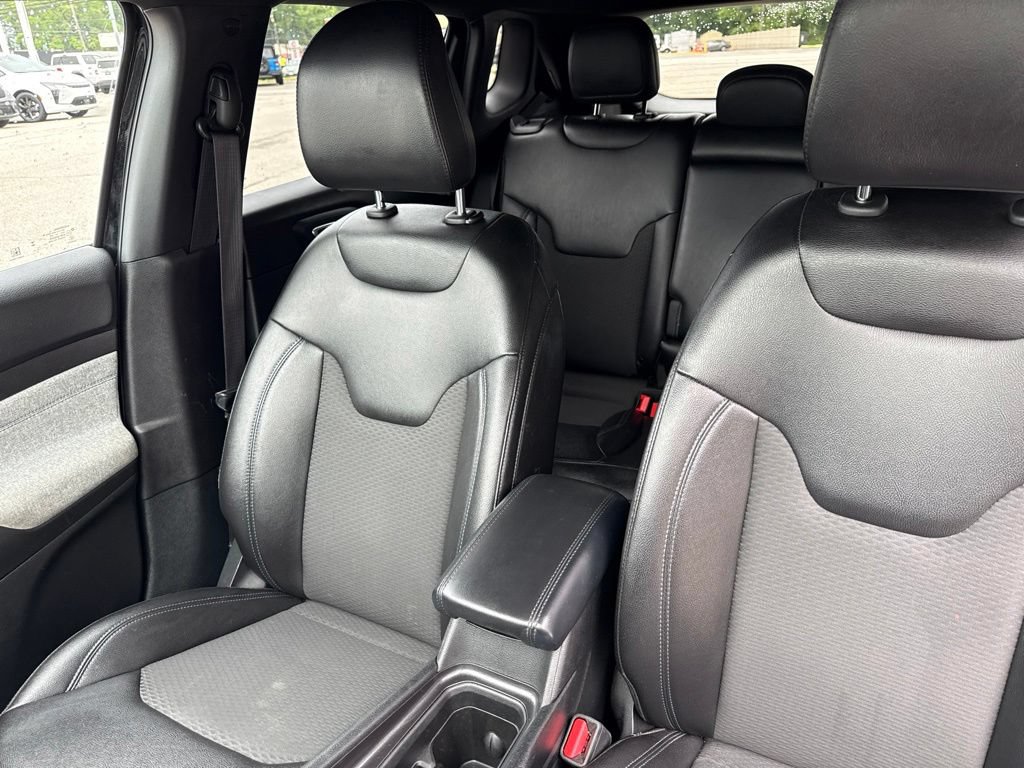 Used 2024 Jeep Compass Latitude AWD/4WD image 47