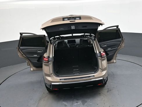 Used 2024 Nissan Rogue Platinum image 42