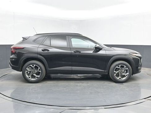 New 2026 Chevrolet Trax LT image 15