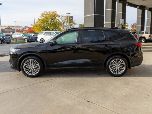 Used 2023 Acura MDX SH-AWD w/ Advance Package image 4