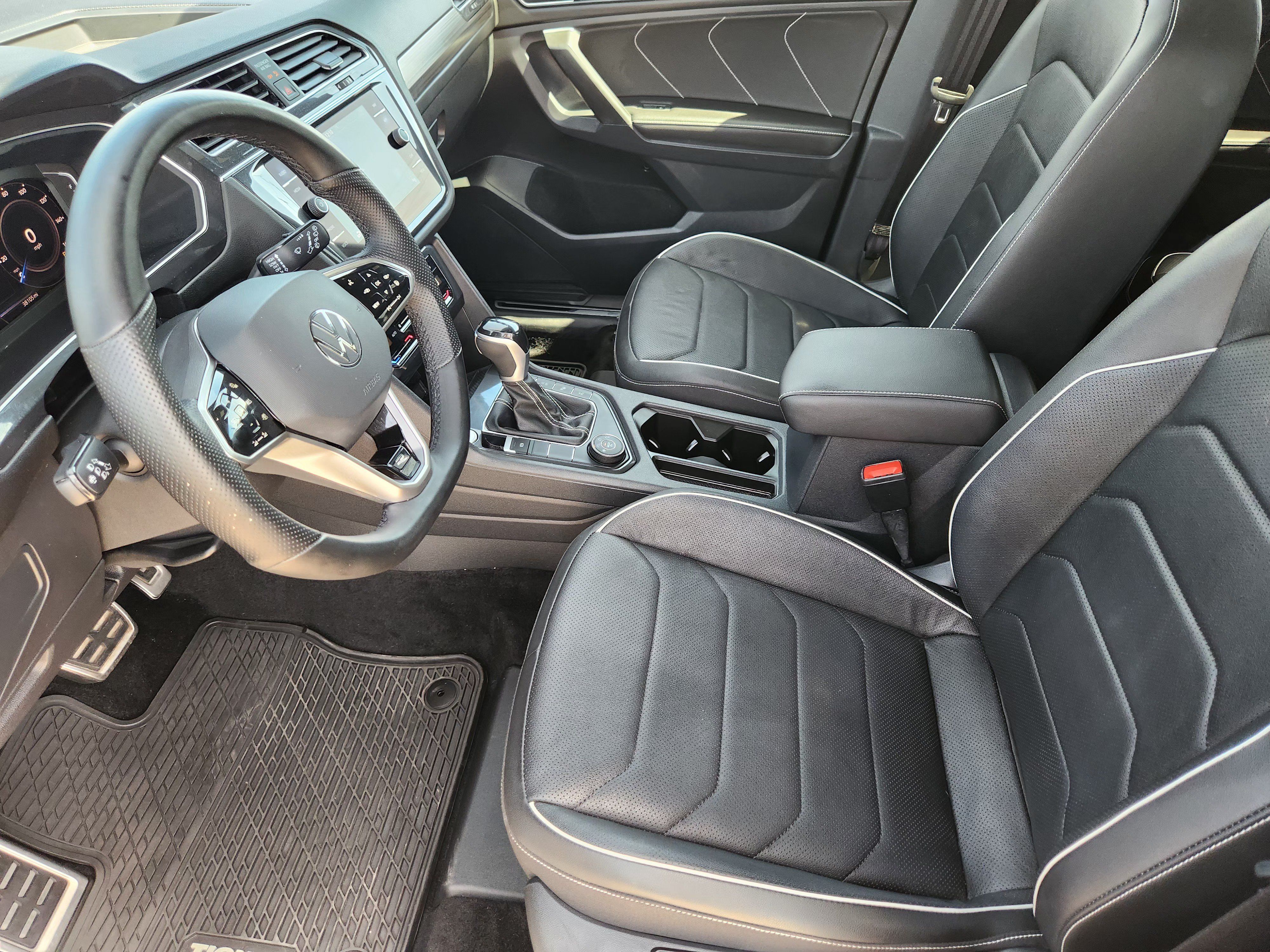 Used 2023 Volkswagen Tiguan SEL R-Line AWD/4WD image 13