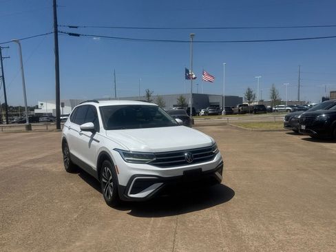 Used 2024 Volkswagen Tiguan S FWD image 2