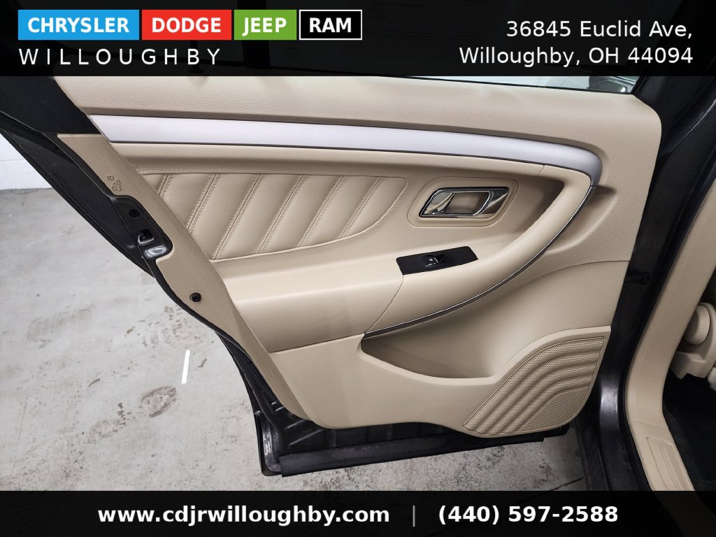 Used 2017 Ford Taurus SE FWD image 25