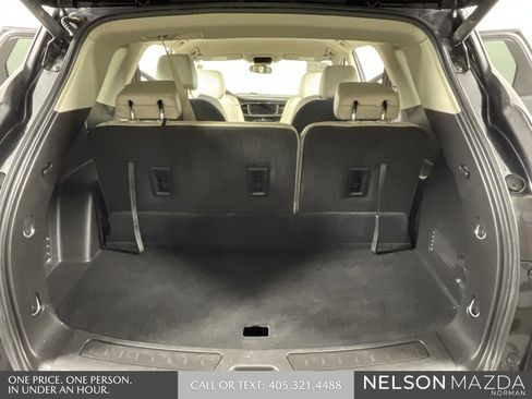 Used 2020 Buick Enclave Essence image 13