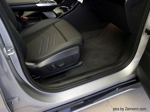 New 2025 BMW X1 xDrive28i w/ Premium Package image 36