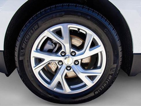 Used 2020 Chevrolet Equinox LT FWD image 9