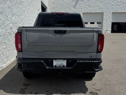 Used 2024 GMC Sierra 1500 AT4X image 8