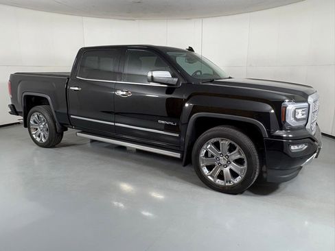 Used 2018 GMC Sierra 1500 Denali w/ Denali Ultimate Package AWD/4WD image 9