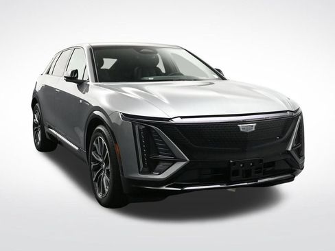 Certified 2026 Cadillac Lyriq Sport AWD/4WD image 7