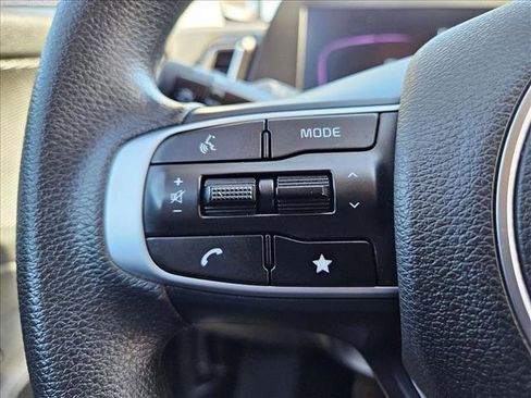 Used 2025 Kia Sportage LX image 24
