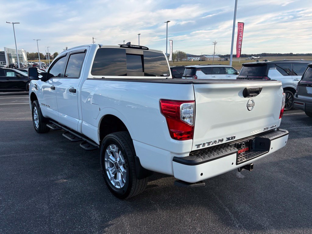 Used 2024 Nissan Titan SV w/ SV Convenience Package AWD/4WD image 7