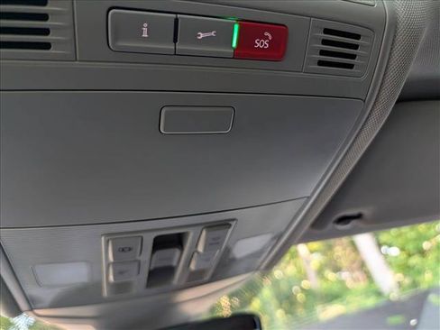 Used 2022 Volkswagen Jetta SE FWD image 32