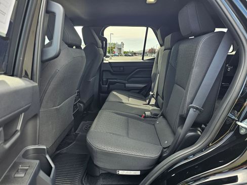 Used 2025 Toyota 4Runner SR5 AWD/4WD image 17