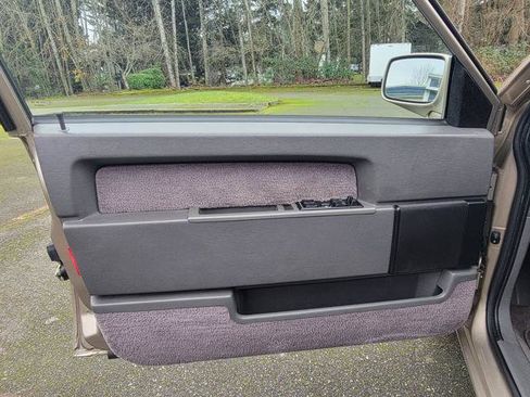 Used 1994 Volvo 960 Sedan image 10