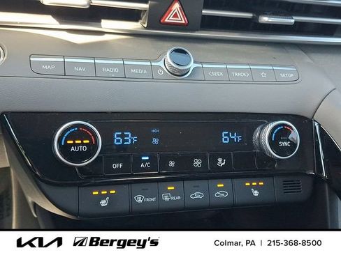 Used 2023 Hyundai Elantra SEL w/ Convenience Package FWD image 17
