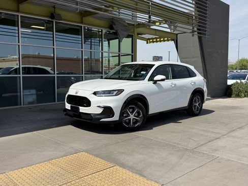 Used 2025 Honda HR-V EX-L image 1