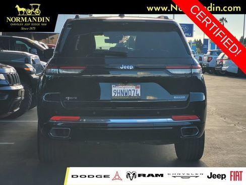 Certified 2022 Jeep Grand Cherokee Overland w/ Luxury Tech Group IV AWD/4WD image 4