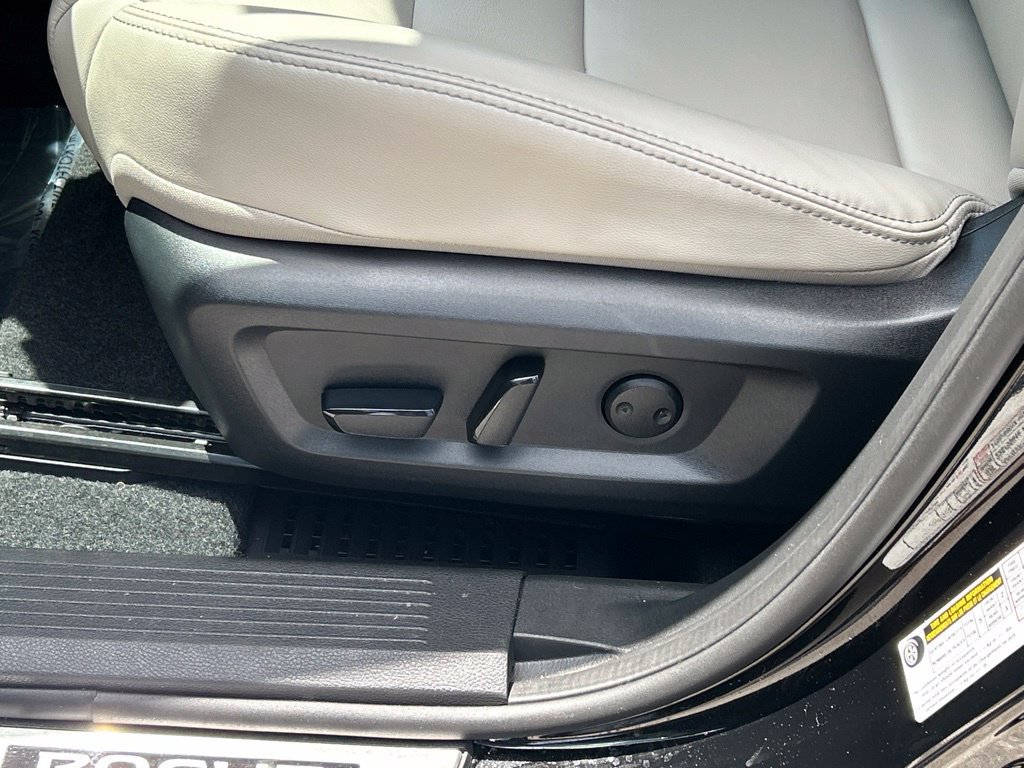 Certified 2024 Nissan Rogue SL FWD image 18