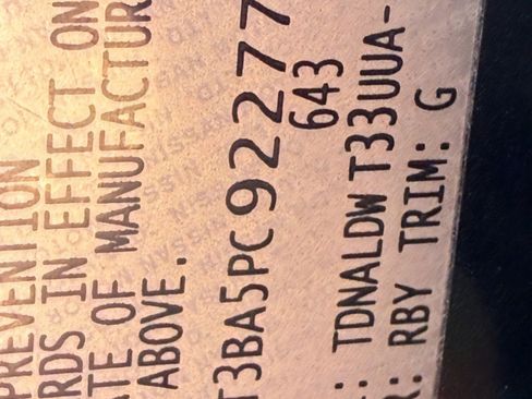 Used 2023 Nissan Rogue SV image 33