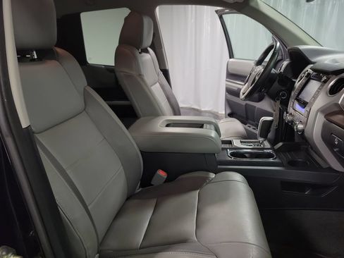 Used 2018 Toyota Tundra Limited w/ Limited Premium Package AWD/4WD image 33