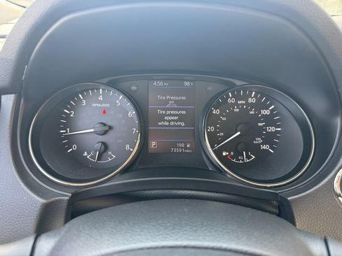 Used 2019 Nissan Rogue SV AWD/4WD image 13