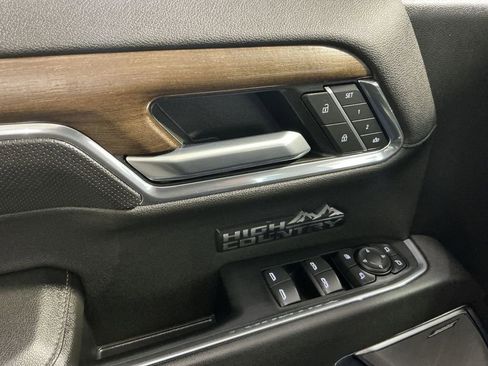 Used 2024 Chevrolet Silverado 1500 High Country w/ Midnight Edition image 16