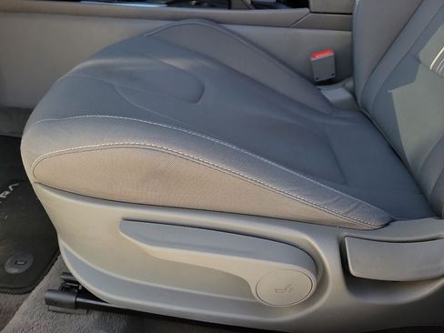 Used 2025 Hyundai Elantra Sport FWD image 12