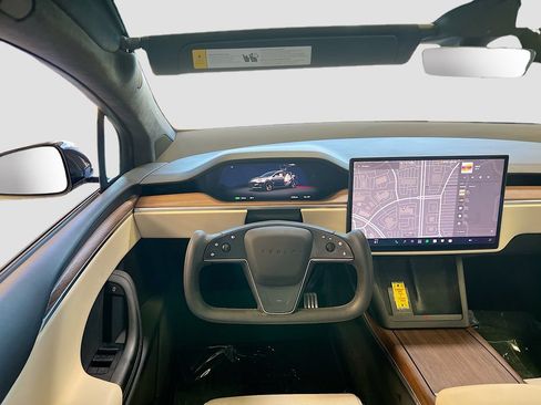 Used 2022 Tesla Model X AWD/4WD image 20