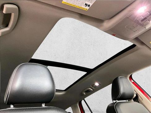 Used 2022 Volkswagen Atlas SE w/ Panoramic Sunroof Package FWD image 17