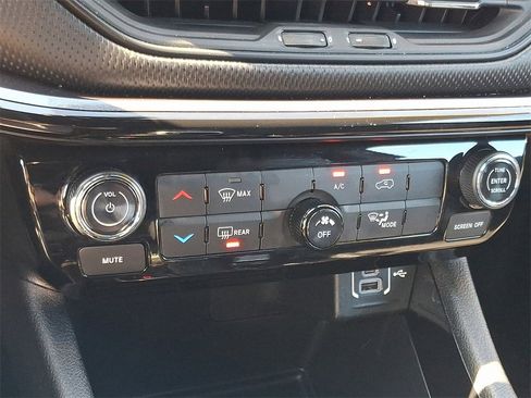 Certified 2022 Jeep Compass Altitude image 15