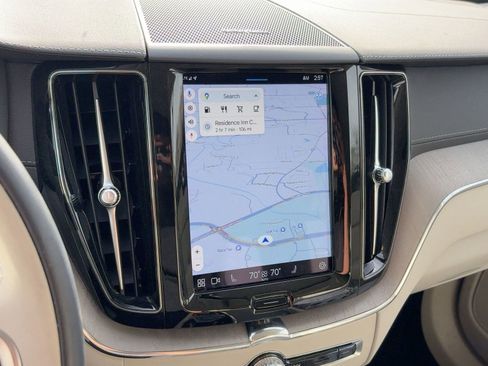 Certified 2023 Volvo XC60 B5 Ultimate w/ Protection Package Premier image 22