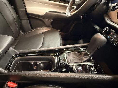 Certified 2024 Jeep Compass Limited w/ Elite Group image 33