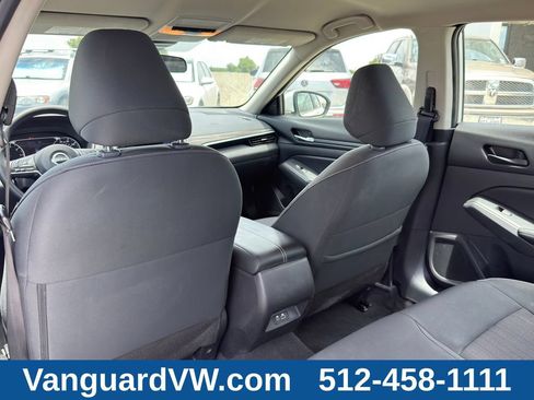 Used 2025 Nissan Altima 2.5 SV AWD/4WD image 27