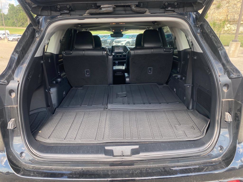 Used 2021 Toyota Highlander XLE AWD/4WD image 82