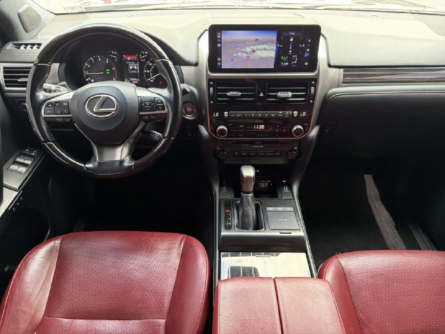 Used 2022 Lexus GX 460 Luxury w/ Accessory Package AWD/4WD image 16