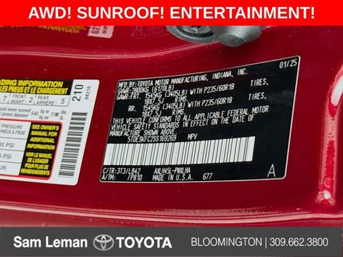 Used 2025 Toyota Sienna Platinum image 36