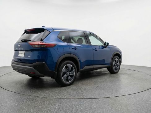 Used 2025 Nissan Rogue SV image 9