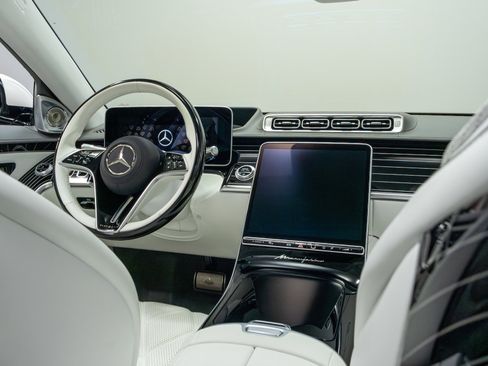 Used 2023 Mercedes-Benz Maybach S 680 4MATIC image 40