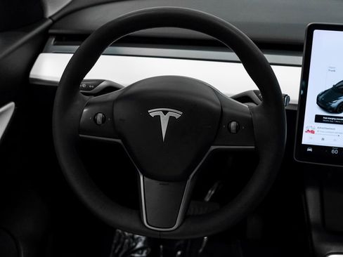 Used 2021 Tesla Model Y Long Range image 22