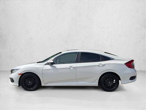Used 2016 Honda Civic EX image 9