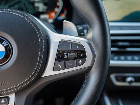 Used 2022 BMW X7 M50i image 31