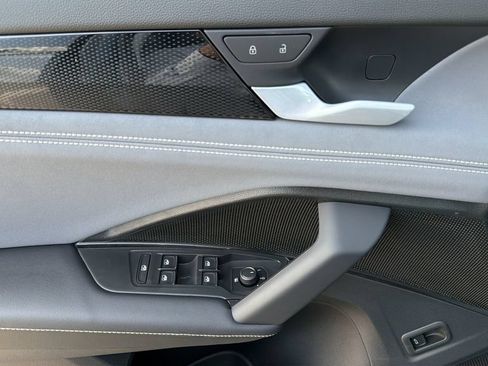 New 2026 Volkswagen Tiguan SE FWD image 22