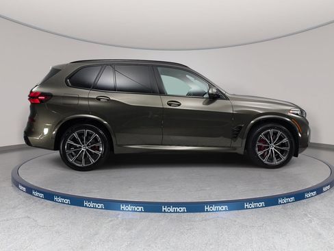 New 2026 BMW X5 xDrive40i w/ M Sport Package AWD/4WD image 4