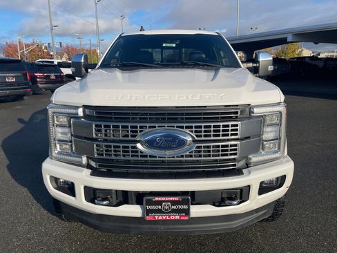 Used 2019 Ford F250 Platinum w/ Platinum Ultimate Package image 2
