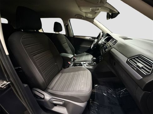 Used 2022 Volkswagen Tiguan S image 27