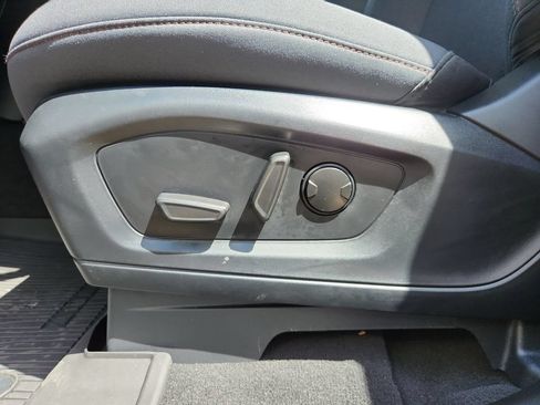 New 2026 Ford Explorer Active RWD image 4